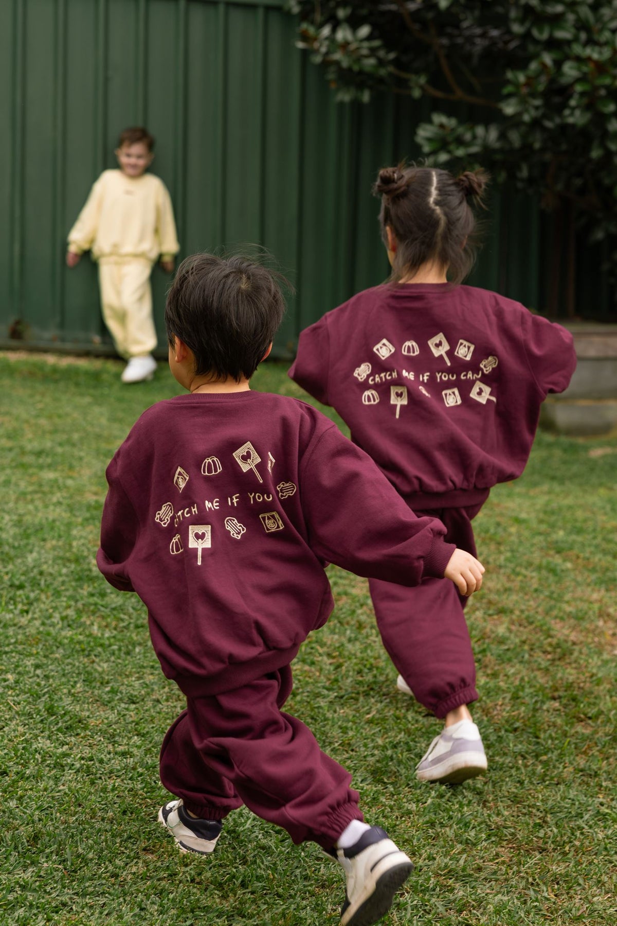 CATCH ME IF YOU CAN SWEATER